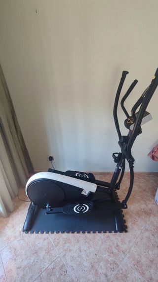 Elíptica Domyos VE 680 - casi nueva