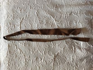 Corbata marrón de ante