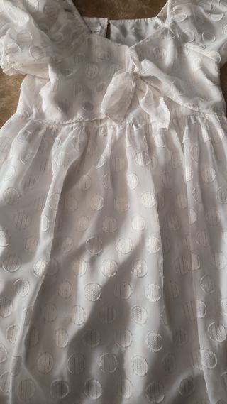 Vestido blanco niña hilo dorado
Talla 11/12-152cm