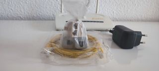 Router Jazztel WiFi + accesorios