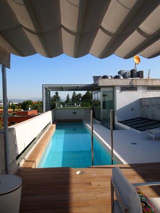 Rediseña piscina de diseño