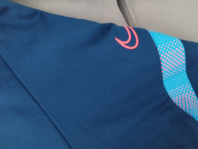 Sudadera Nike S - Azul y Roja. En perfecto estado