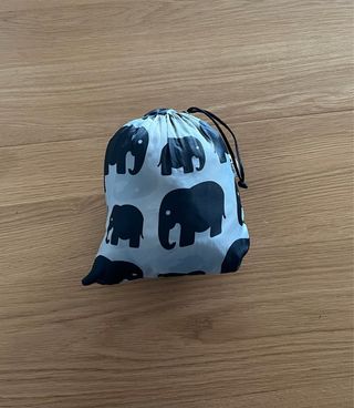 Funda para mochila de porteo bebé impermeable. 