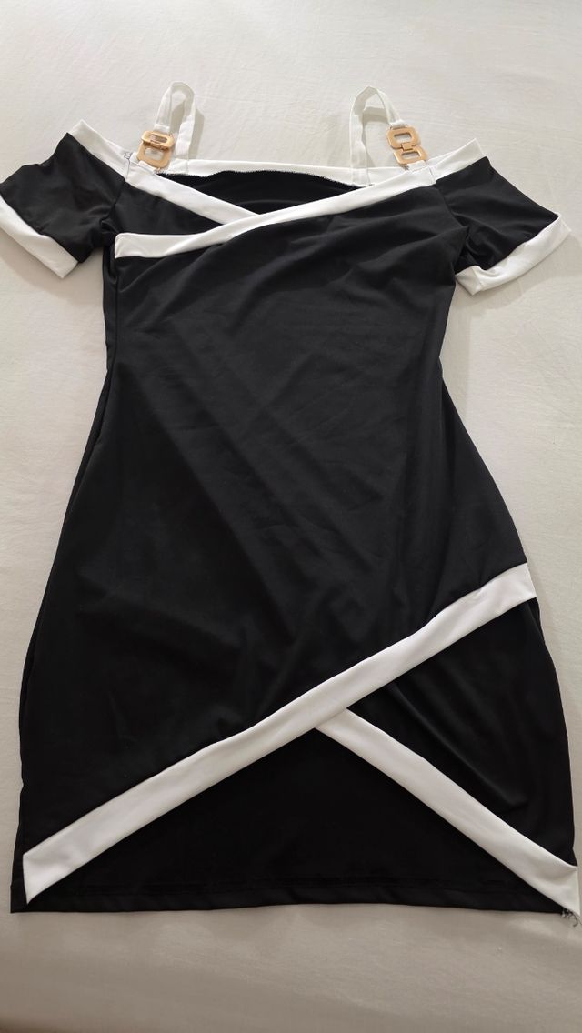 Vestido negro y blanco verano