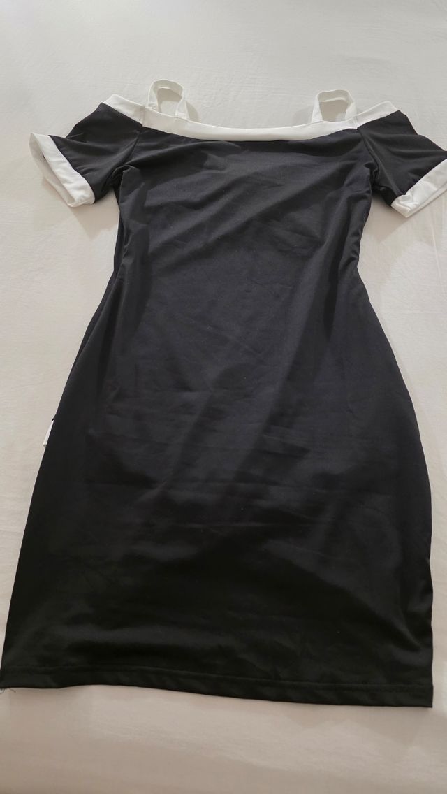 Vestido negro y blanco verano