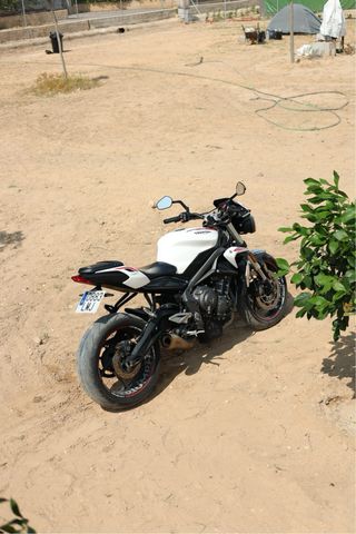 Triumph Street Triple 660s A2
