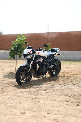 Triumph Street Triple 660s A2