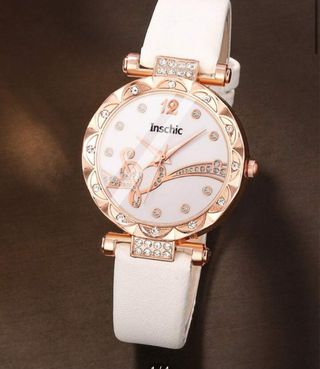 Reloj Inschic blanco y dorado precioso y veraniego