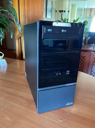 Ordenador ASUS de sobremesa