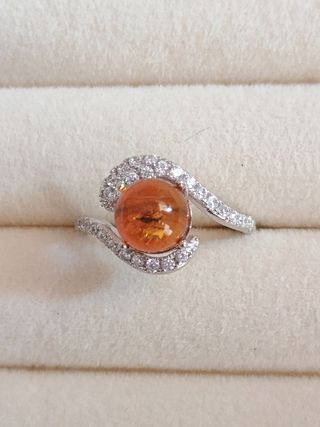 Anillo ámbar con mosquito 8mm
