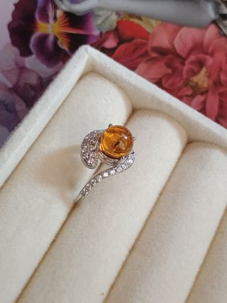 Anillo ámbar con mosquito 8mm
