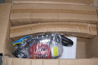 Furador de solo BU-KO-5200 a gasolina