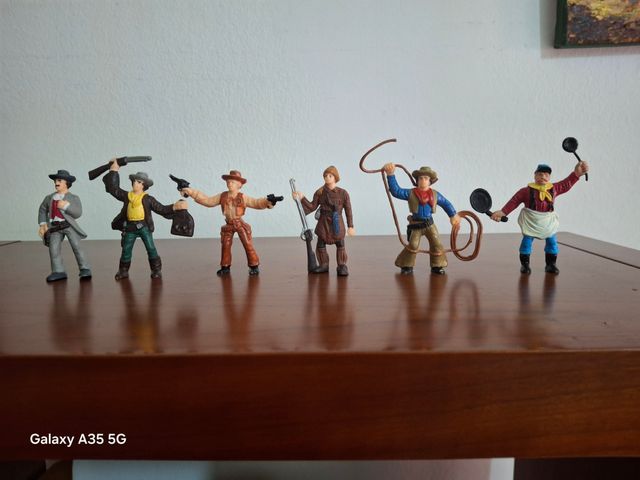 SOLDATI DI PLASTICA, cowboy Novolinea