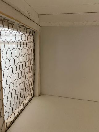 Vitrina Banak Importa - Madera y metal