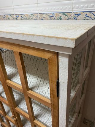 Vitrina Banak Importa - Madera y metal