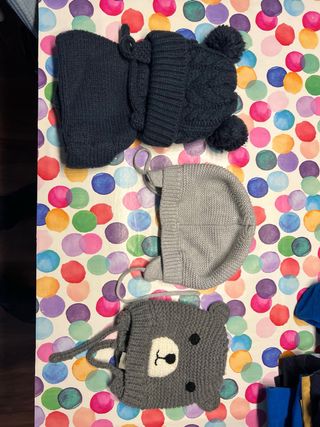 3 Gorros tejidos para bebé