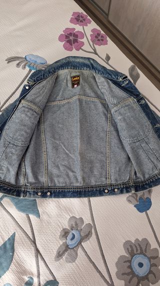 Chaqueta vaquera Lois azul.