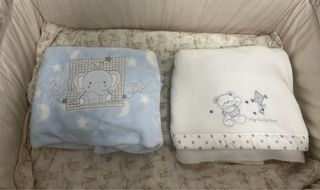 Minicuna bebé - Blanca con ruedas