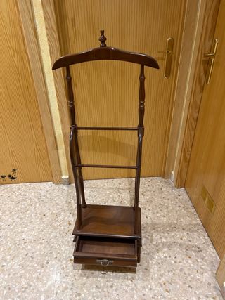 Galán de noche madera marrón