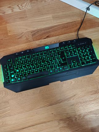 Teclado gaming RGB