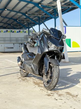 Yamaha XMAX 125cc - Impecable