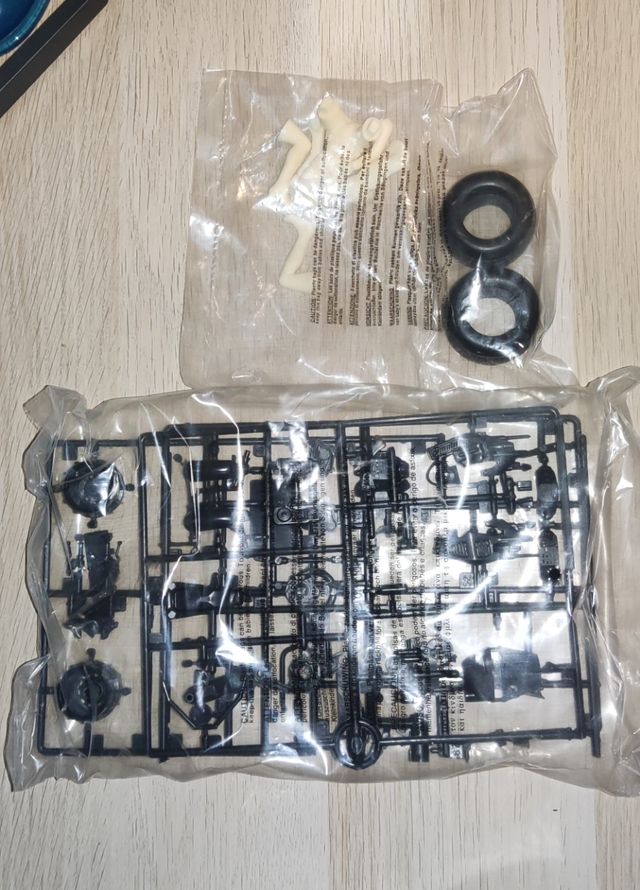 Batpod Catwoman Maqueta Moebius Models 1:18, DC 