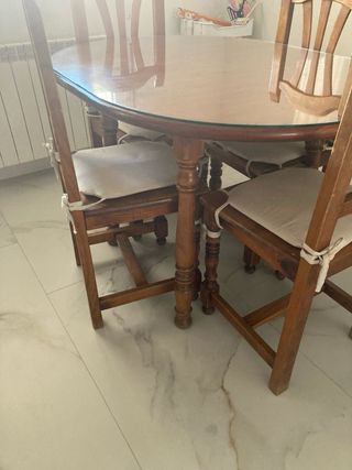 Mesa ovalada rústica + 4 sillas