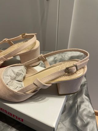 Zapatos Graceland beige tacón bajo