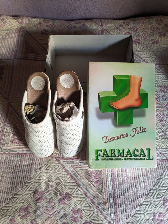 Zoccoli Sanitari Farmacal Bianchi - Taglia 39.