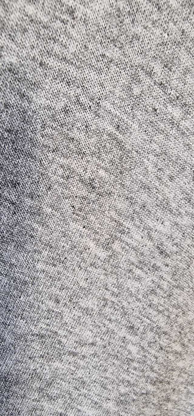 Maglietta asimmetrica, maniche lunghe