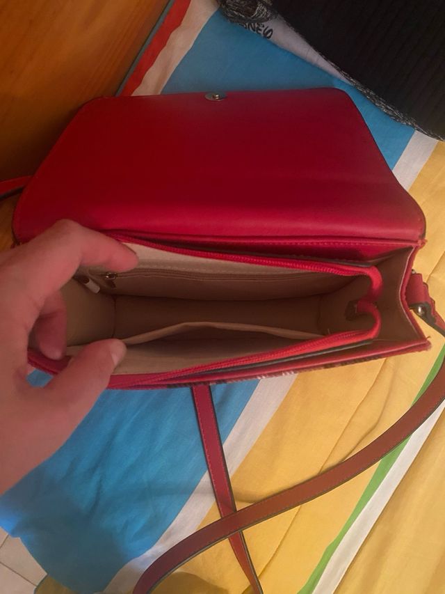 Bolso rojo cuadros