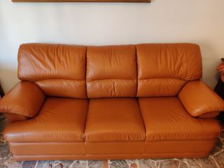 Set divano e due poltrone in pelle
