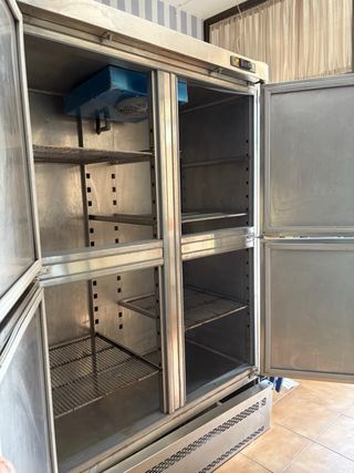 Nevera 4 puertas hostelería