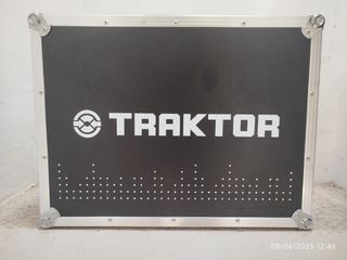 Traktor S4 MK1 
