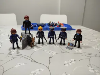 Lote Playmobil Policías - compuesto por 3 sets.