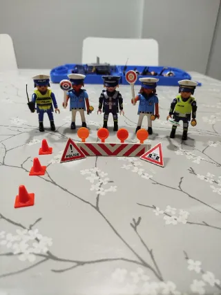 Lote Playmobil Policías - compuesto por 3 sets.
