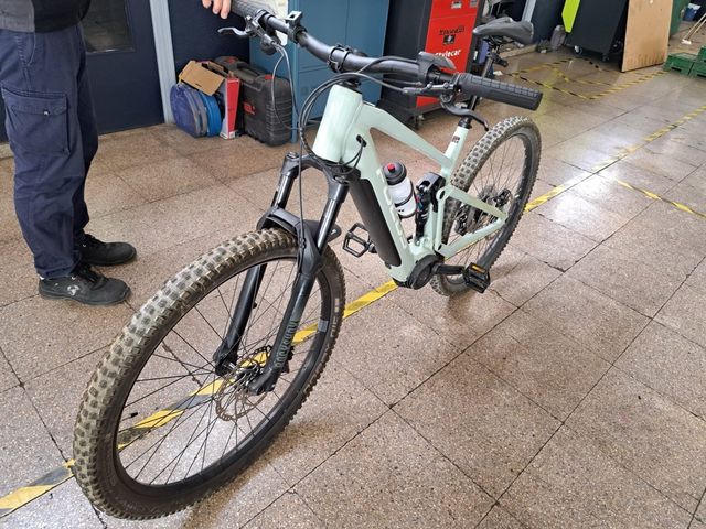 Bicicleta eléctrica Focus - MTB