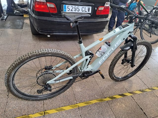 Bicicleta eléctrica Focus - MTB