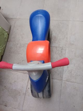 Moto correpasillos infantil