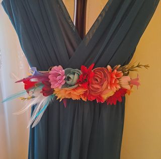 Vestido largo 

de fiesta de color verde azulado
