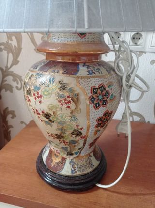 Lampara mesita porcelana decorada, tengo 3 diferen
