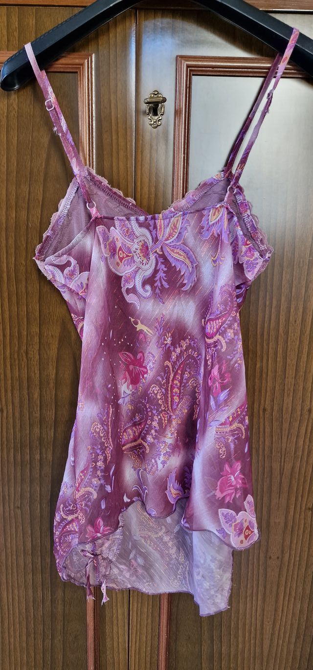 Canotta viola floreale