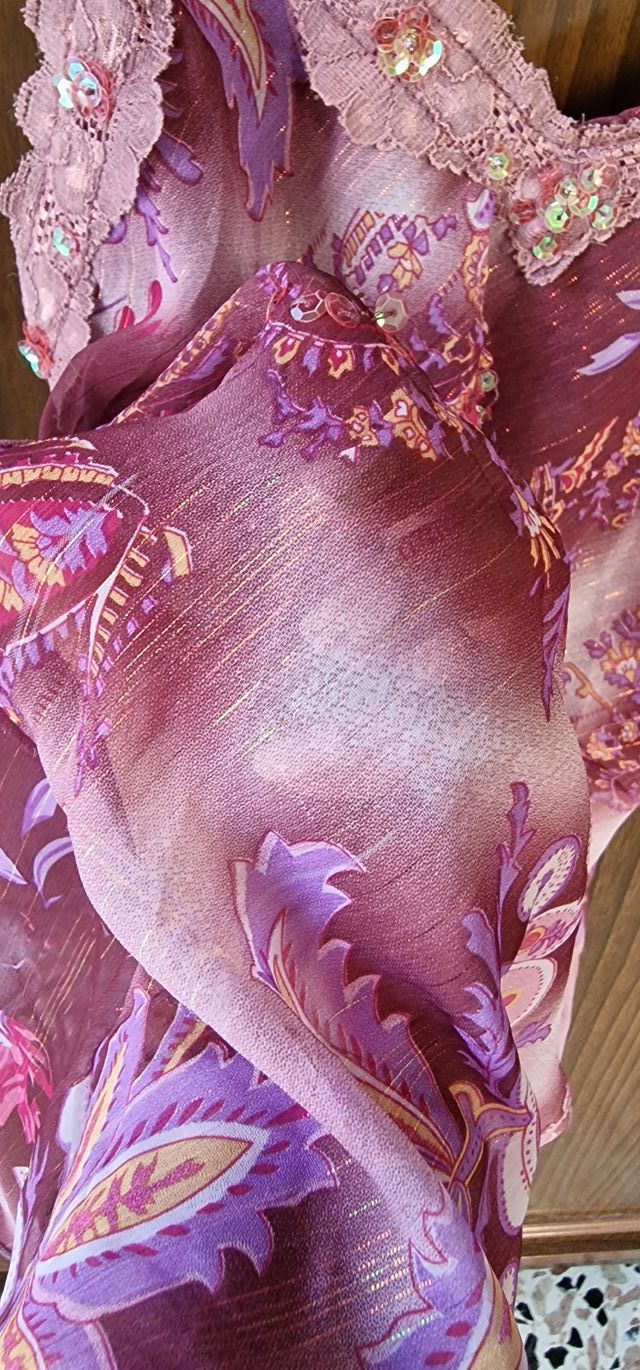 Canotta viola floreale