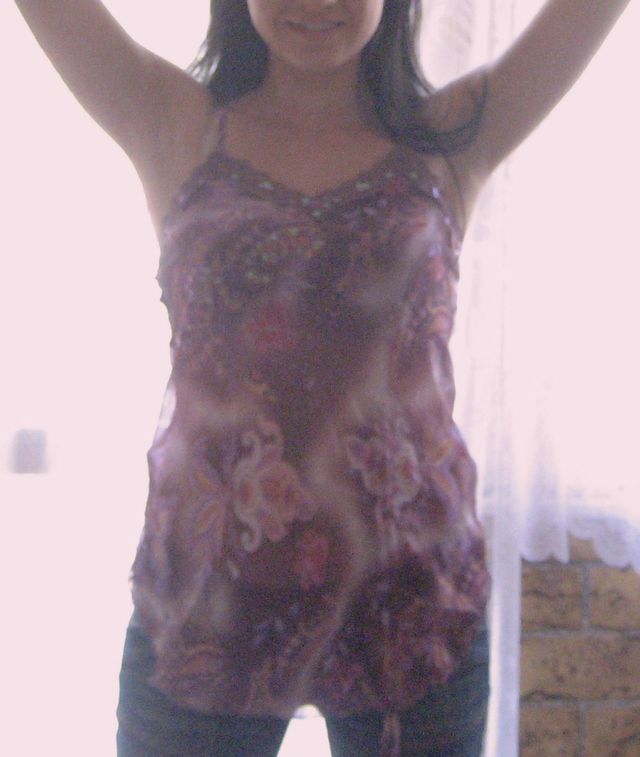 Canotta viola floreale