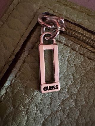 Cartera Guess verde