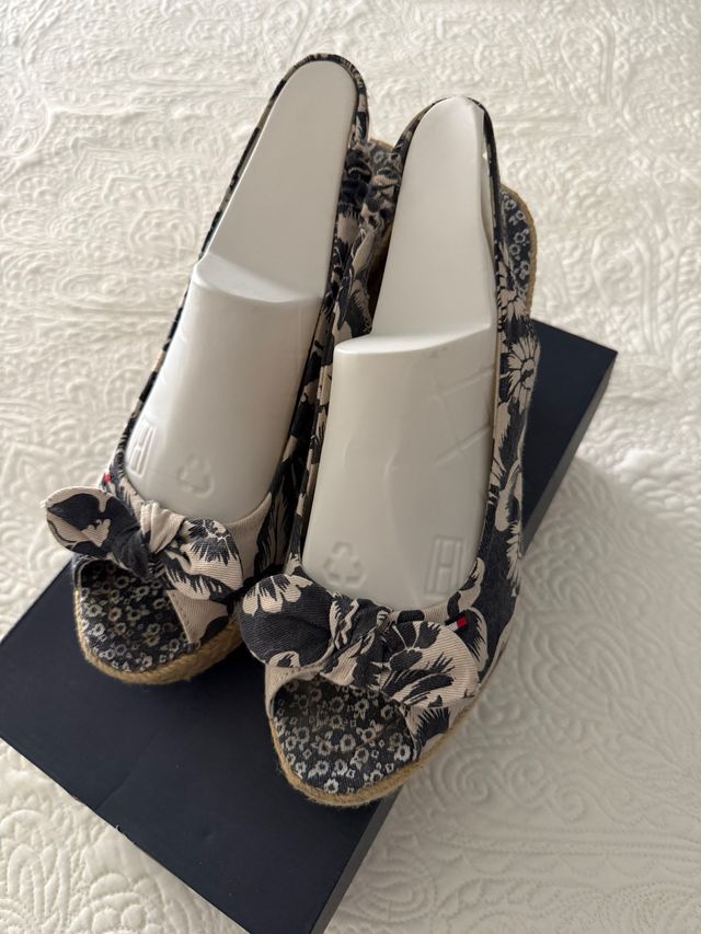 Cuñas Tommy Hilfiger - Flores