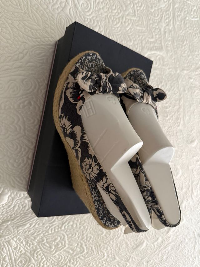 Cuñas Tommy Hilfiger - Flores