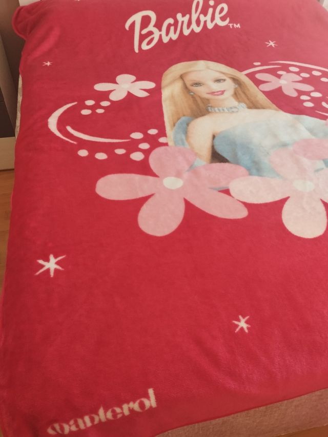Manta Barbie Mattel - Rosa y Roja