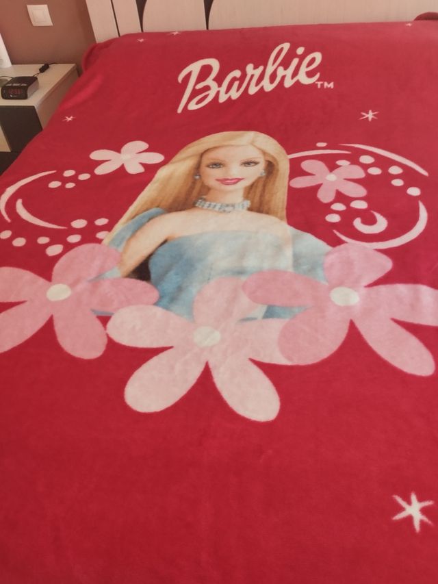 Manta Barbie Mattel - Rosa y Roja