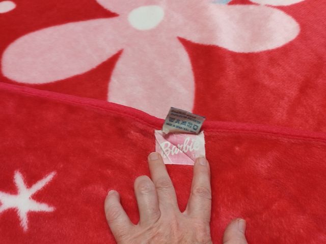 Manta Barbie Mattel - Rosa y Roja